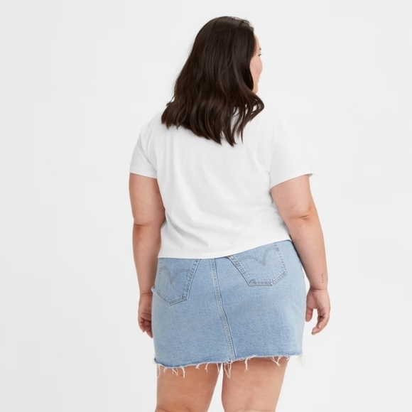 Levi's Cropped Jordie T-Shirt A10250008 NWT size 2X - Picture 2 of 13